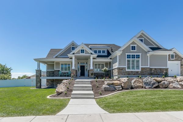 Cost of Front Step Repair in Independence