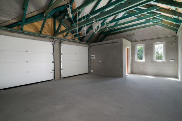 Cost of Garage Floor Concrete Repair in Independence