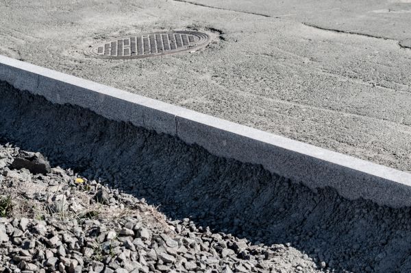 Cost of Sidewalk Curbing Repair in Independence